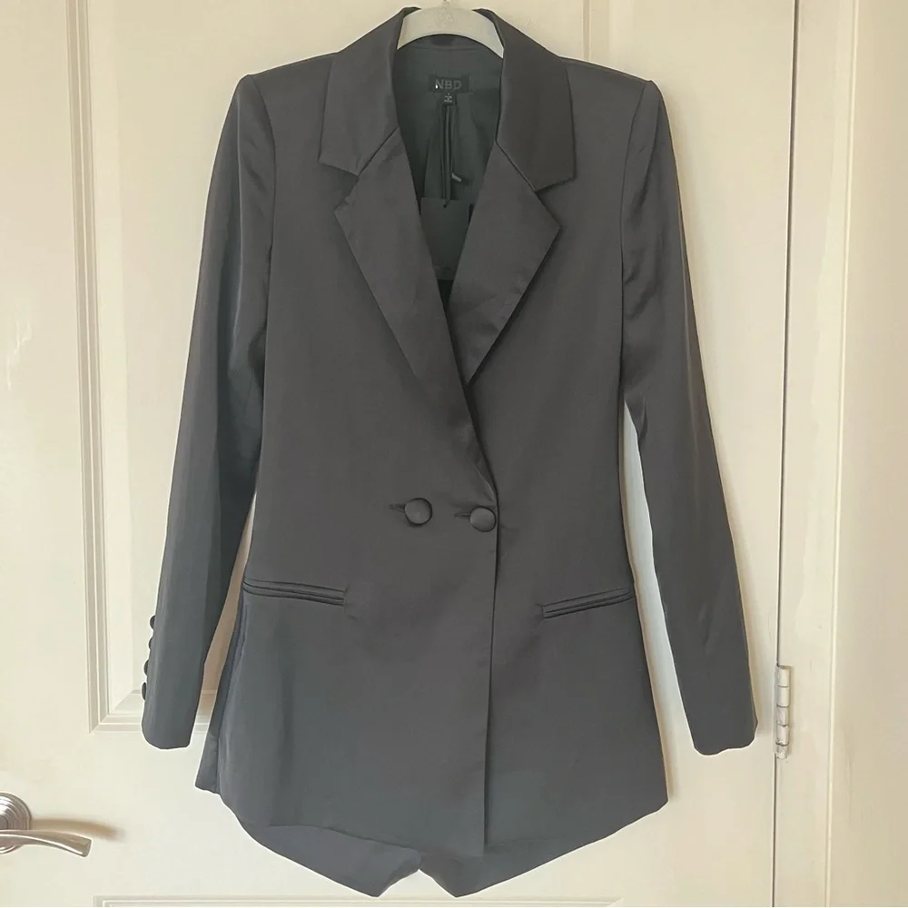 NWT NBD Black Satin Blazer Type Long Sleeve "Aria" Romper S - Picture 3 of 7